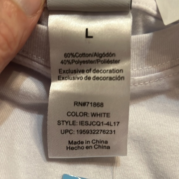 NWT Large Minnie Mouse top with embroidery - Picture 6 of 7